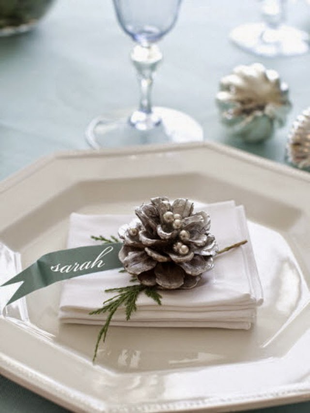 A-Festive-Christmas-Table-Decoration-In-Style_011